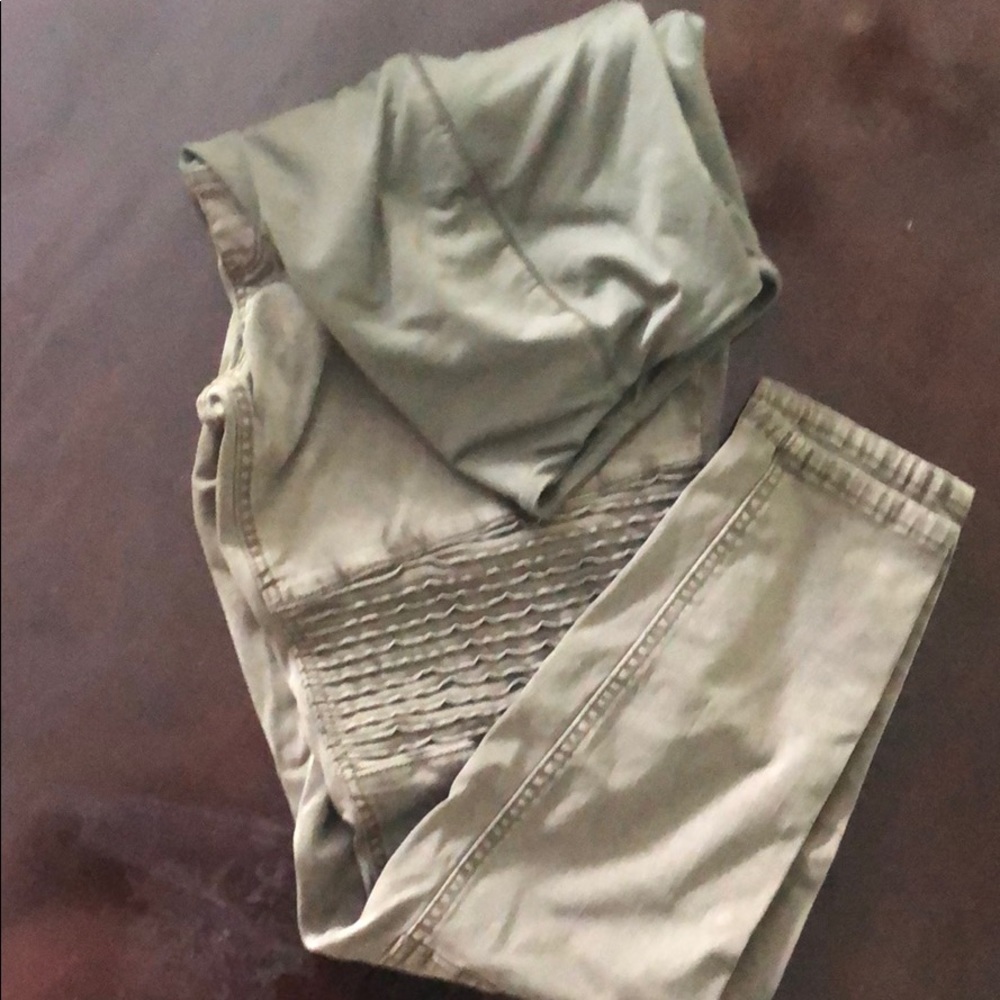 Maternity jeggings